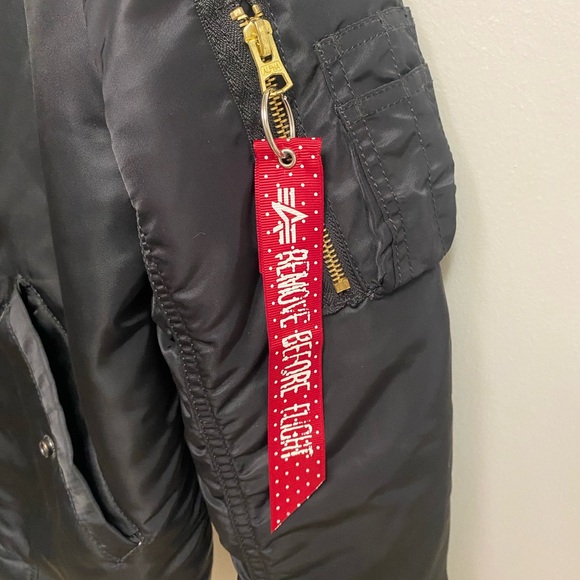 Alpha Industries MA-1 Bomber Jacket | Women’s Medium| Classic Military Style - Picture 3 of 8